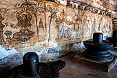 The great Chola temples of Tamil Nadu - The Brihadishwara Temple of Thanjavur. Linga with Nayaka painting on the inside wall of the cloister. 